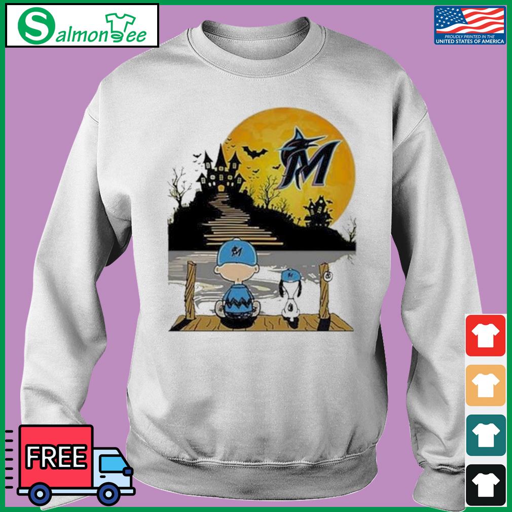 Peanuts Charlie Brown And Snoopy Playing Baseball Milwaukee Brewers shirt,sweater,  hoodie, sweater, long sleeve and tank top